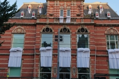 Die Betten sind gelüftet. Stedelijk Museum
