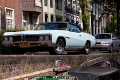 Buick korrekt geparkt. Kein Auto für die Stadt