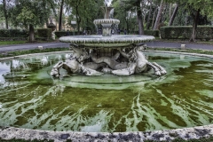 Brunnen im Park